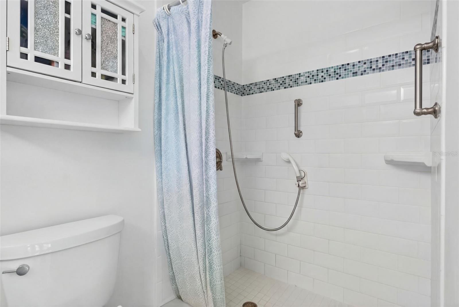 BELLEVUE ESTATES 5TH ADD - Residential