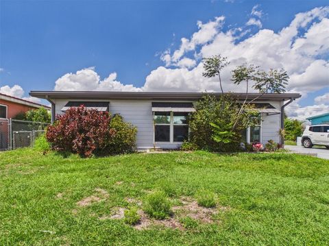 Photo of 22040 Felton Avenue, Port Charlotte, FL 33952 (MLS # P4938305)