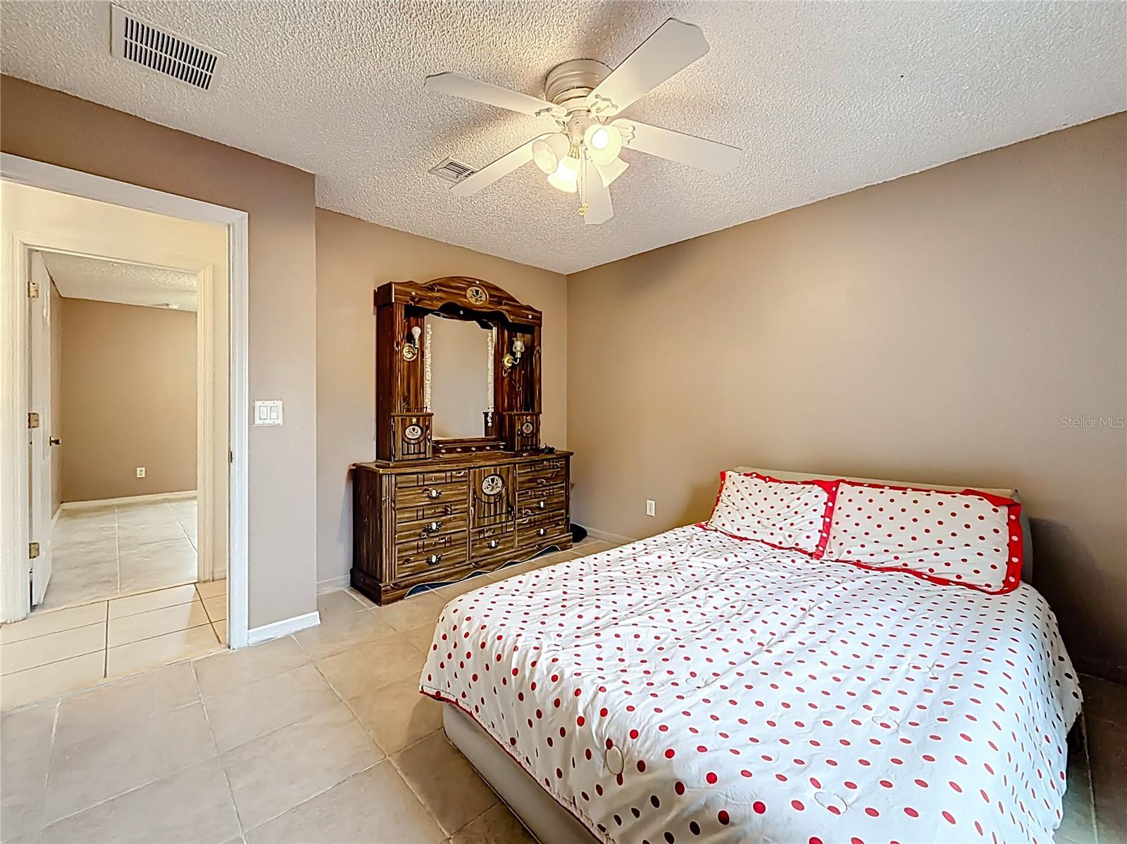 RAINBOW LAKES ESTATE - Residential