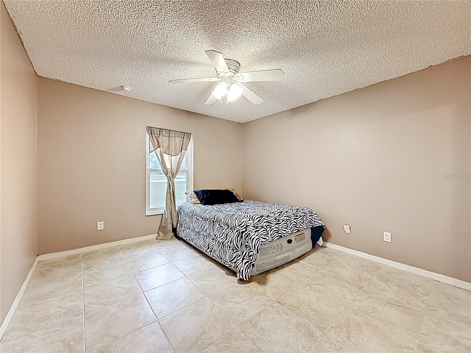 RAINBOW LAKES ESTATE - Residential