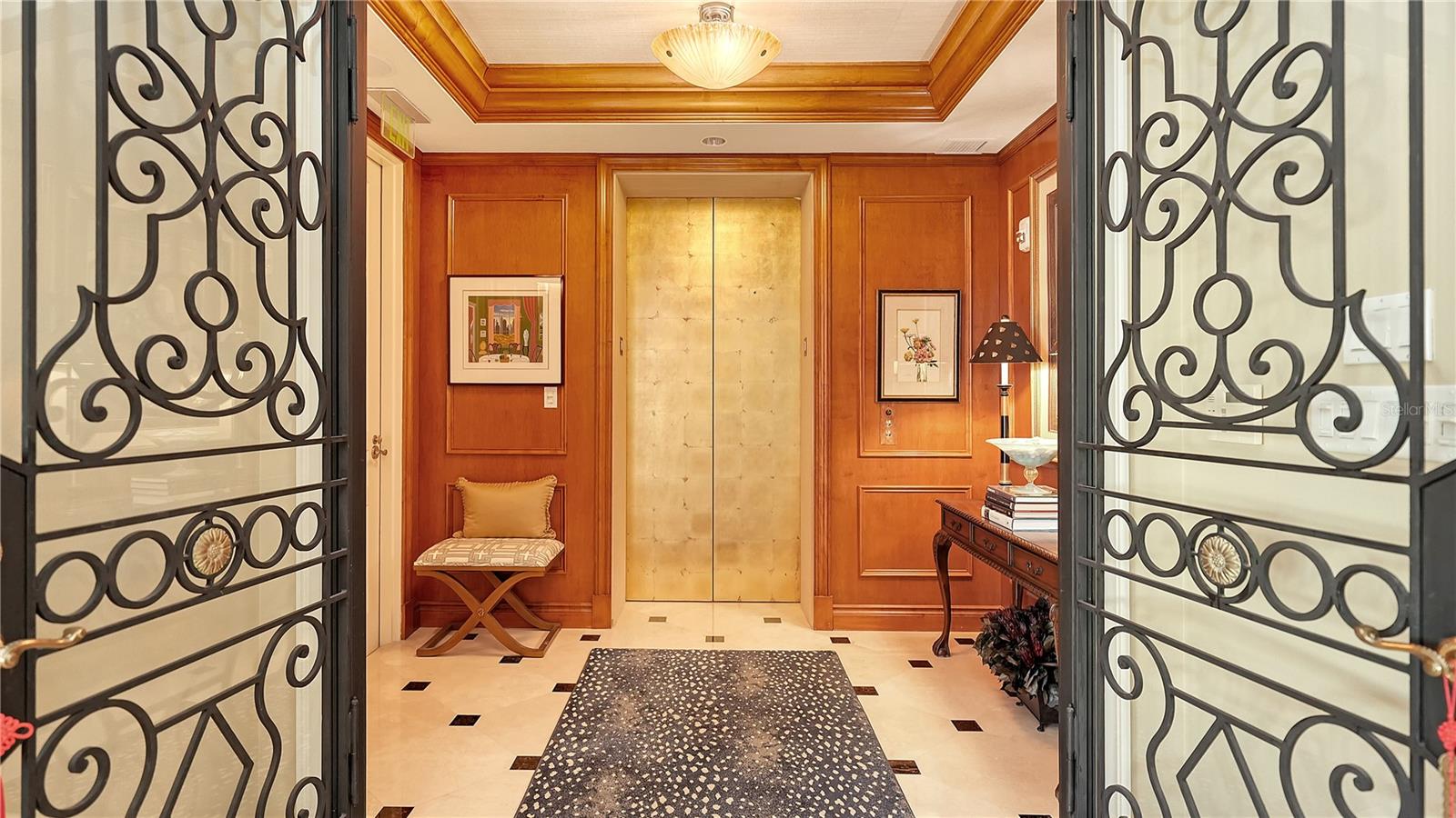 2050 BENJAMIN FRANKLIN DRIVE B704