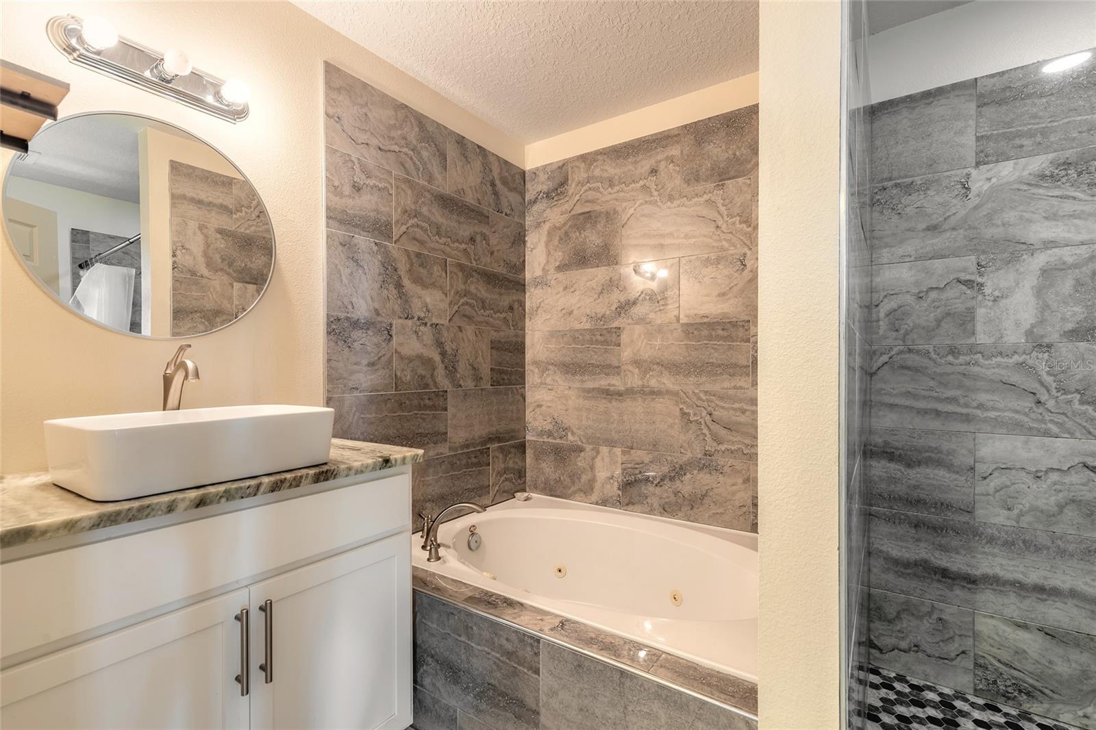 EDGEWATER ACRES UN 5 - Residential