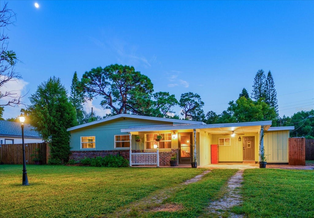 Photo of 1907 Lakewood Drive, Clearwater, FL 33763 (MLS # TB8552270)