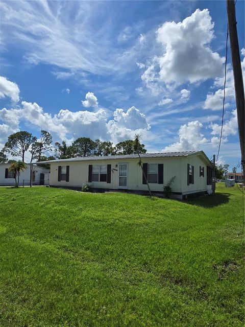 A home in PUNTA GORDA