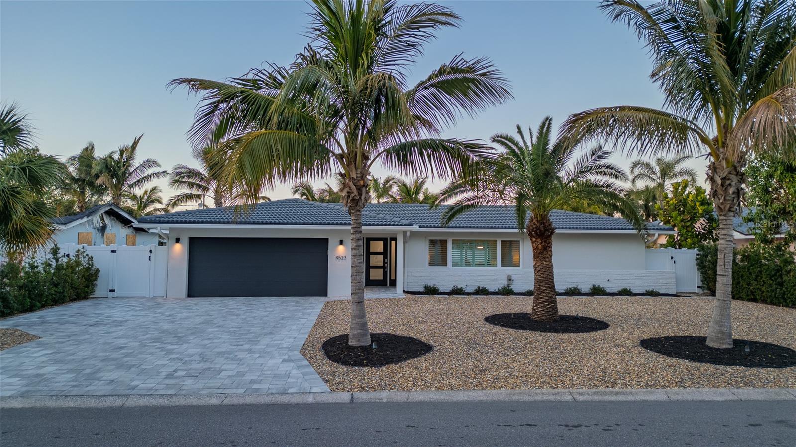4523 CLEARWATER HARBOR DRIVE S