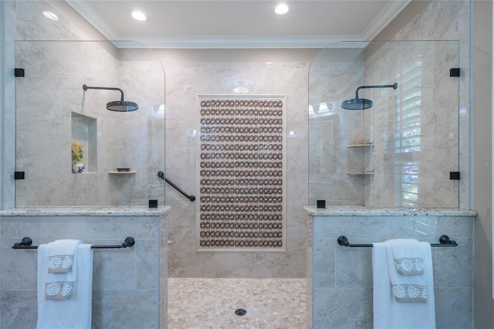 RIVER HILLS COUNTRY CLUB PARCE - Residential