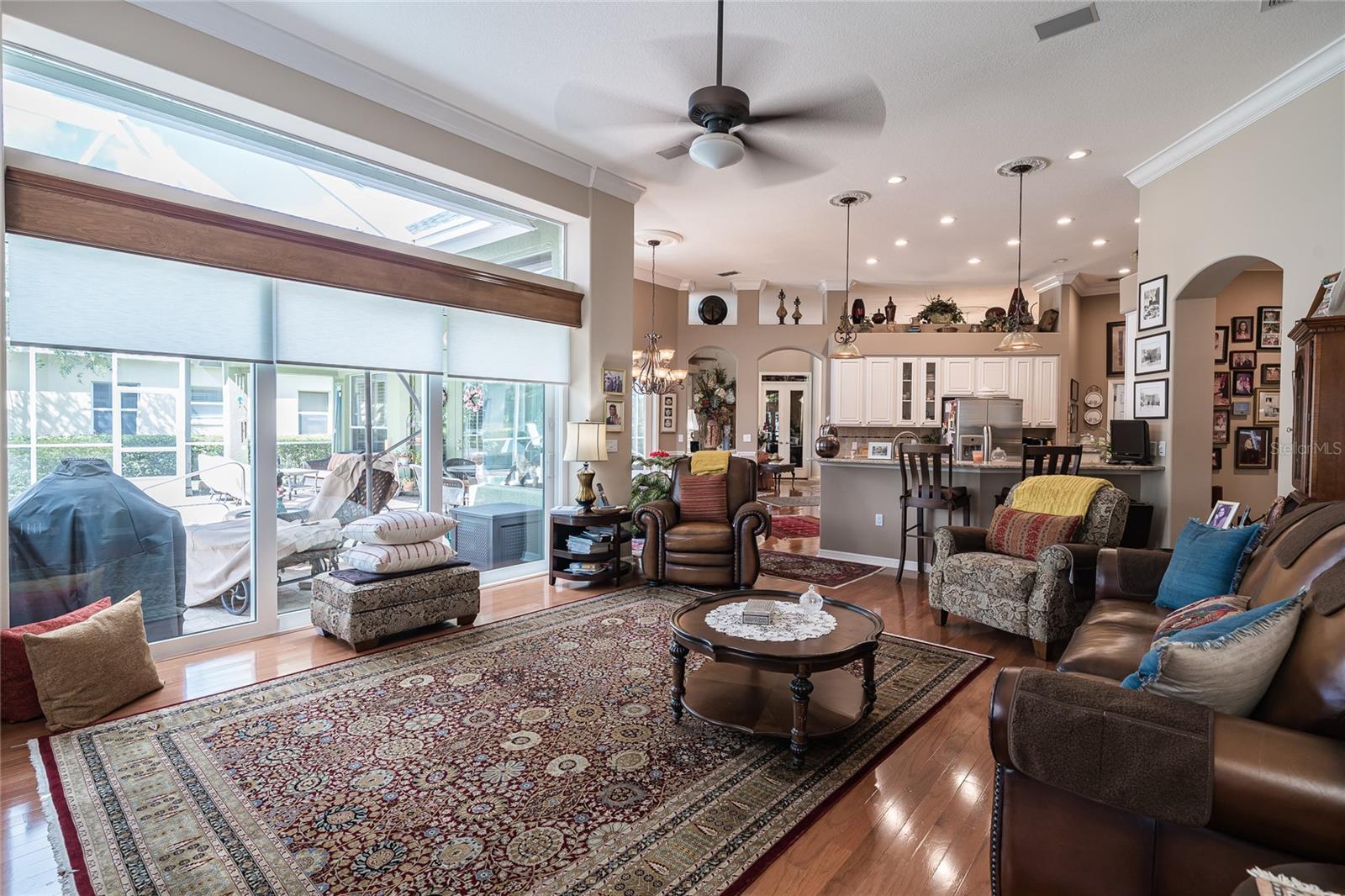 RIVER HILLS COUNTRY CLUB PARCE - Residential
