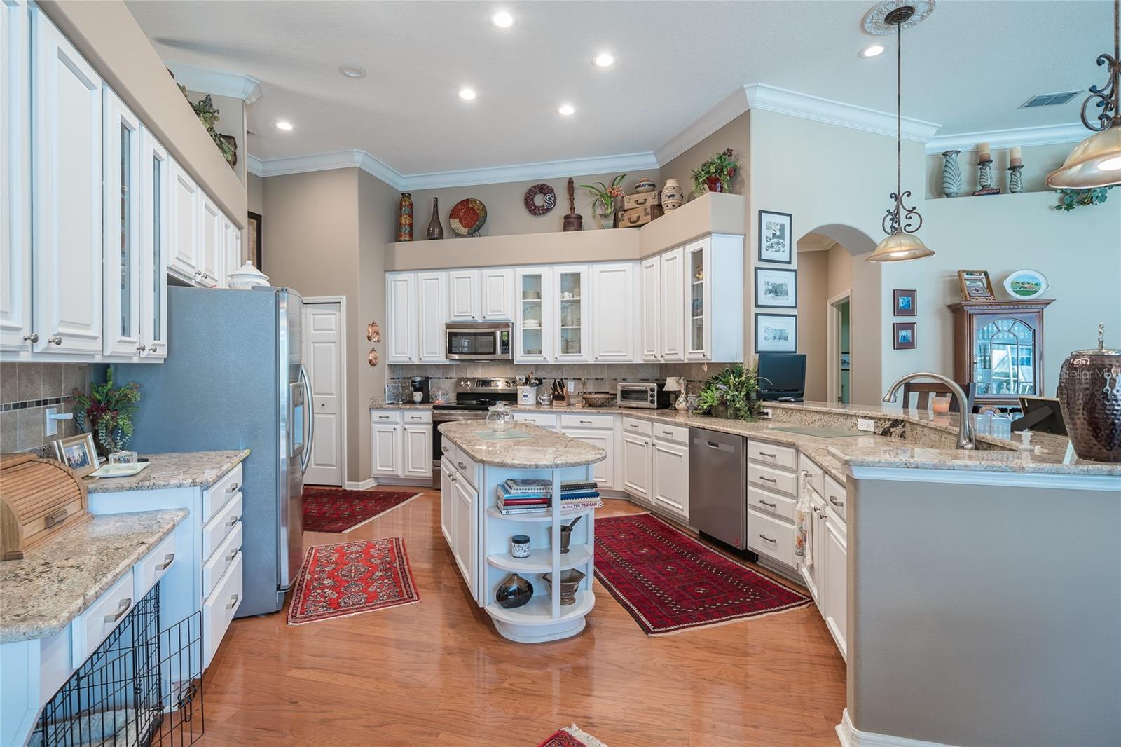 RIVER HILLS COUNTRY CLUB PARCE - Residential