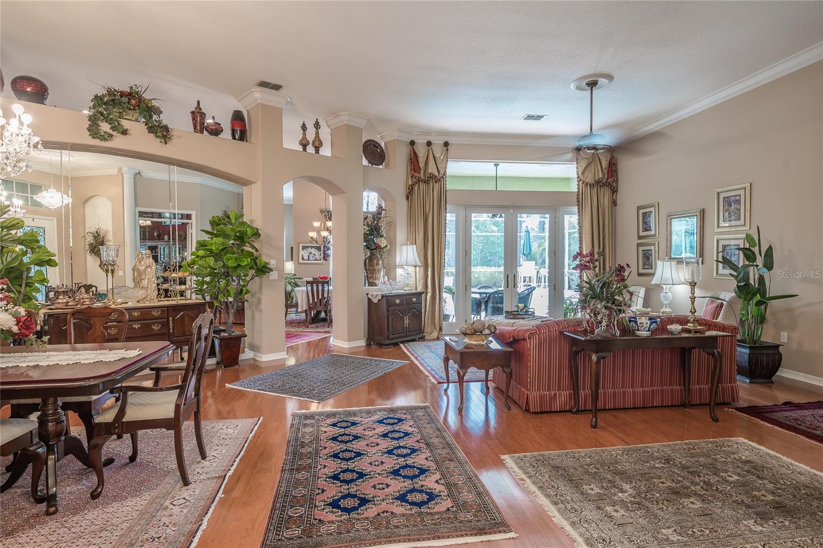 RIVER HILLS COUNTRY CLUB PARCE - Residential