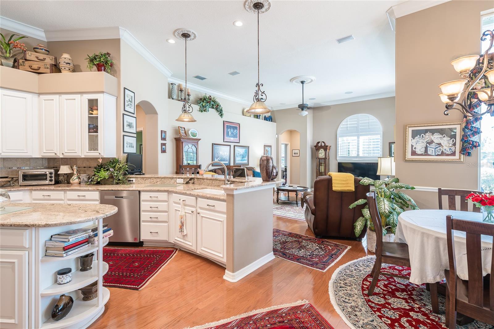 RIVER HILLS COUNTRY CLUB PARCE - Residential