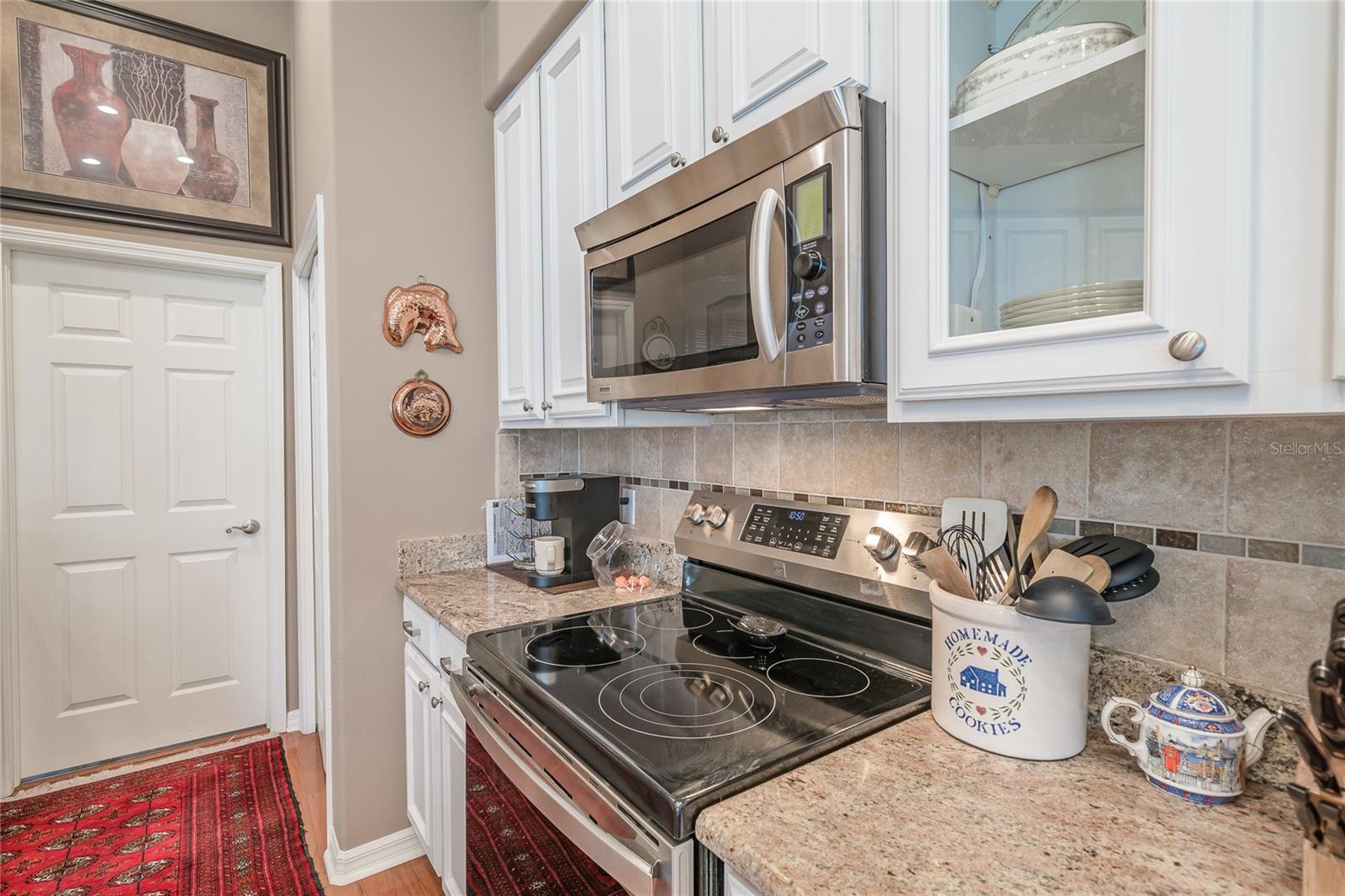RIVER HILLS COUNTRY CLUB PARCE - Residential