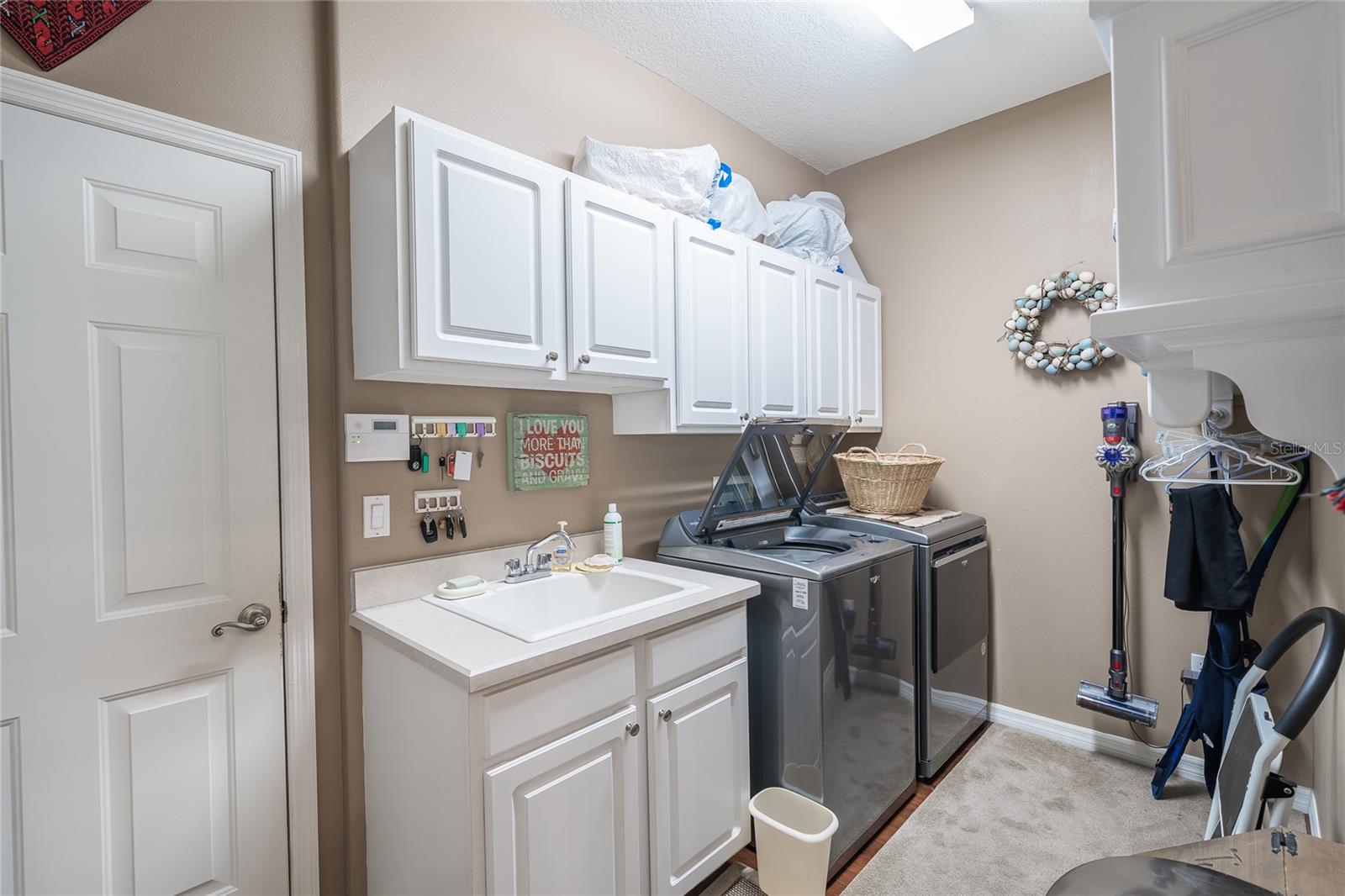 RIVER HILLS COUNTRY CLUB PARCE - Residential