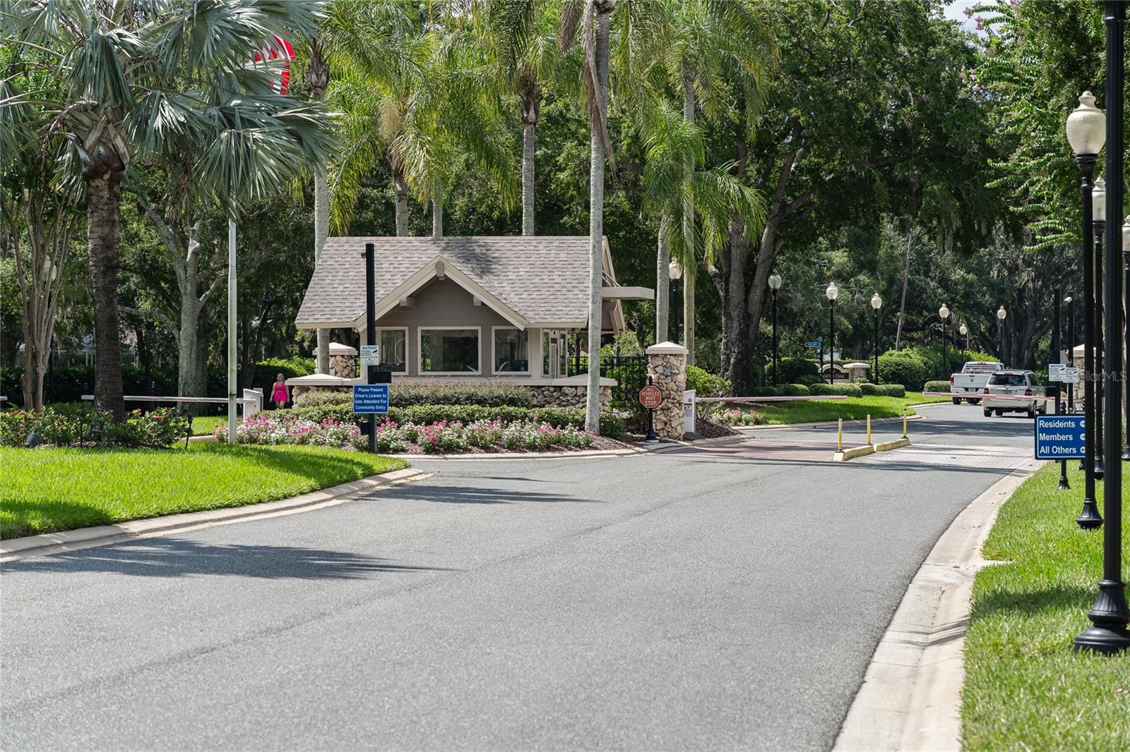 RIVER HILLS COUNTRY CLUB PARCE - Residential