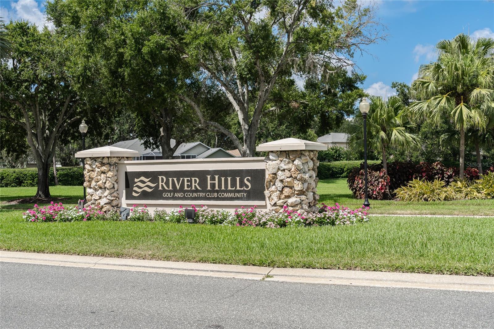RIVER HILLS COUNTRY CLUB PARCE - Residential