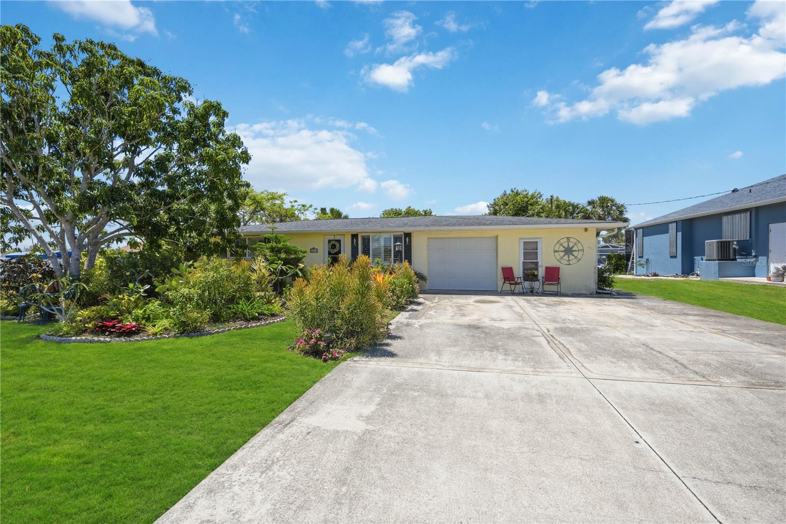 885 E 3RD STREET