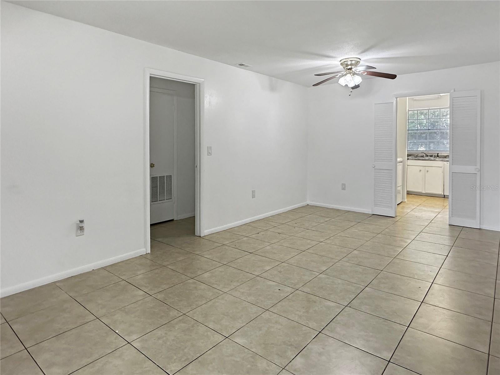 508 BANYON TREE CIRCLE 200