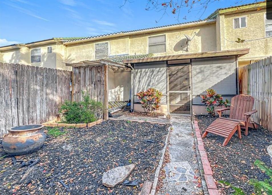 VILLAGE GROVE PH 02 - Residential Lease