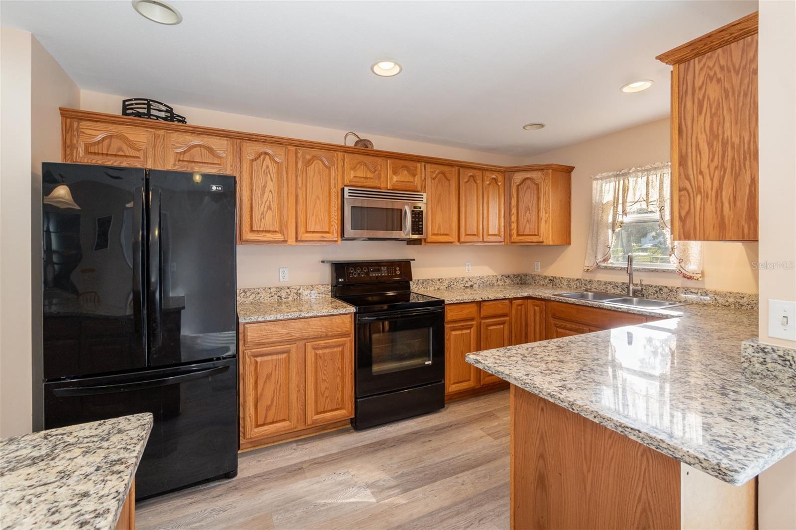 MARIANA WOODS - Residential