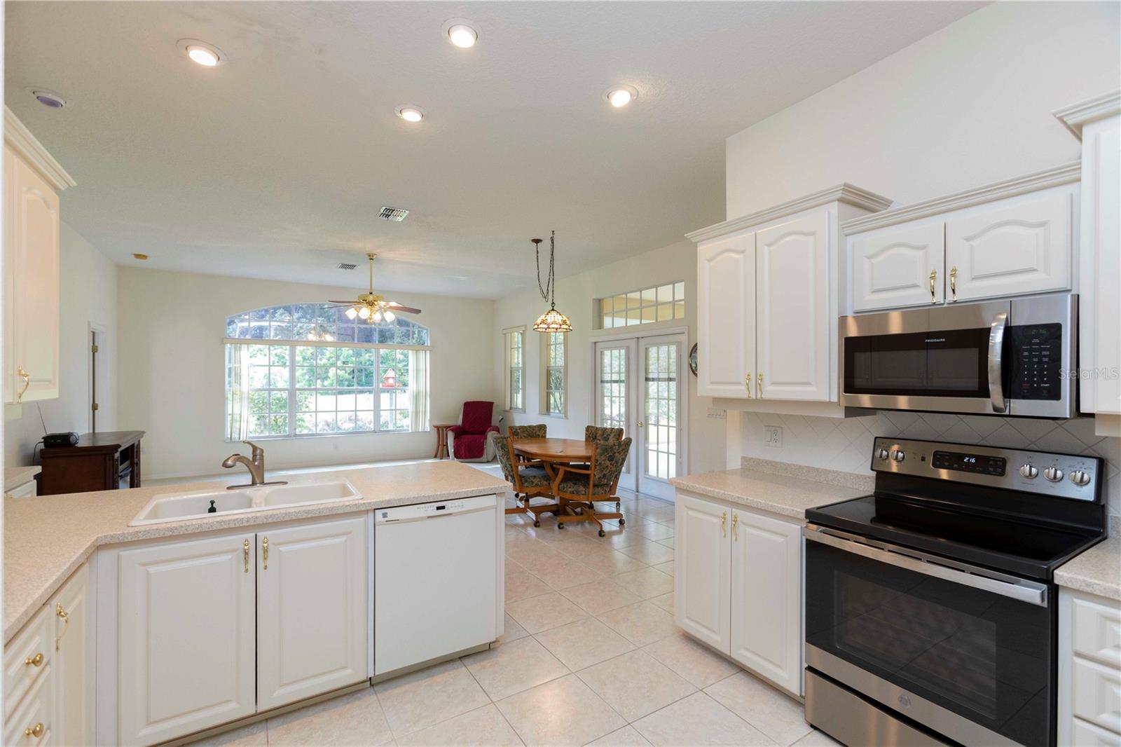 RIVER RIDGE COUNTRY CLUB PH 05 - Residential