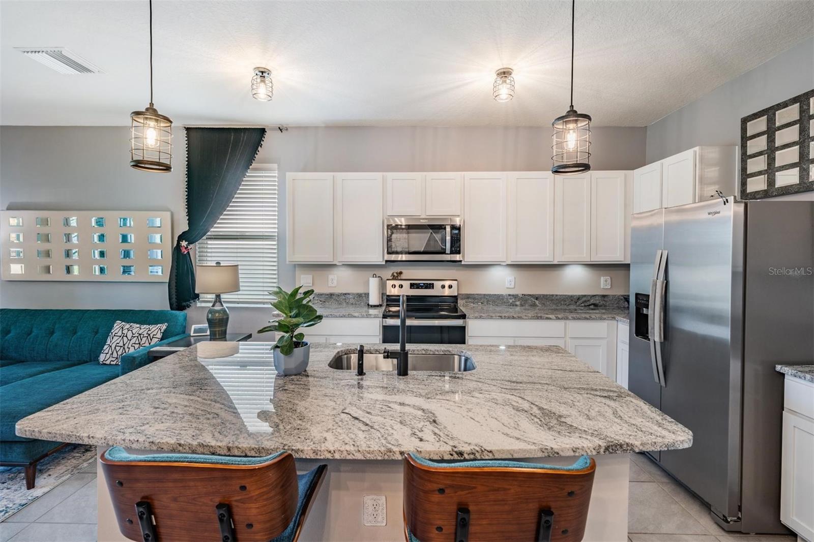 EPPERSON - MEADOW RIDGE TOWNHOMES - Residential Lease