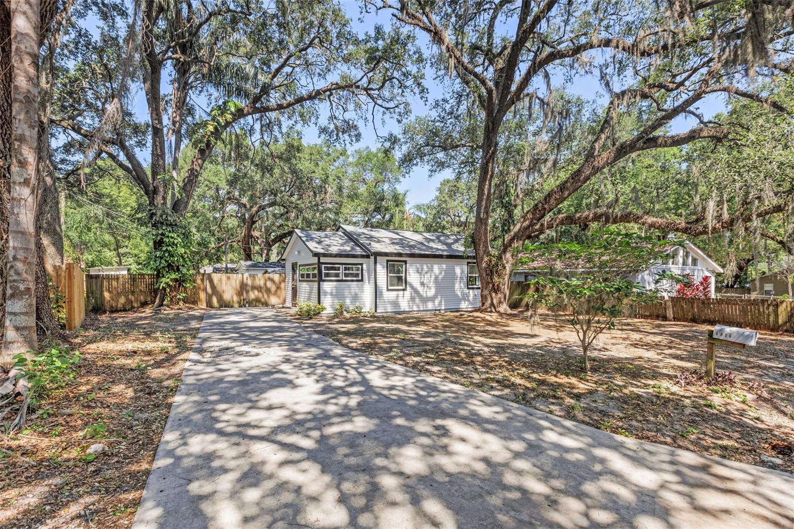 RIVERBEND MANOR - Residential