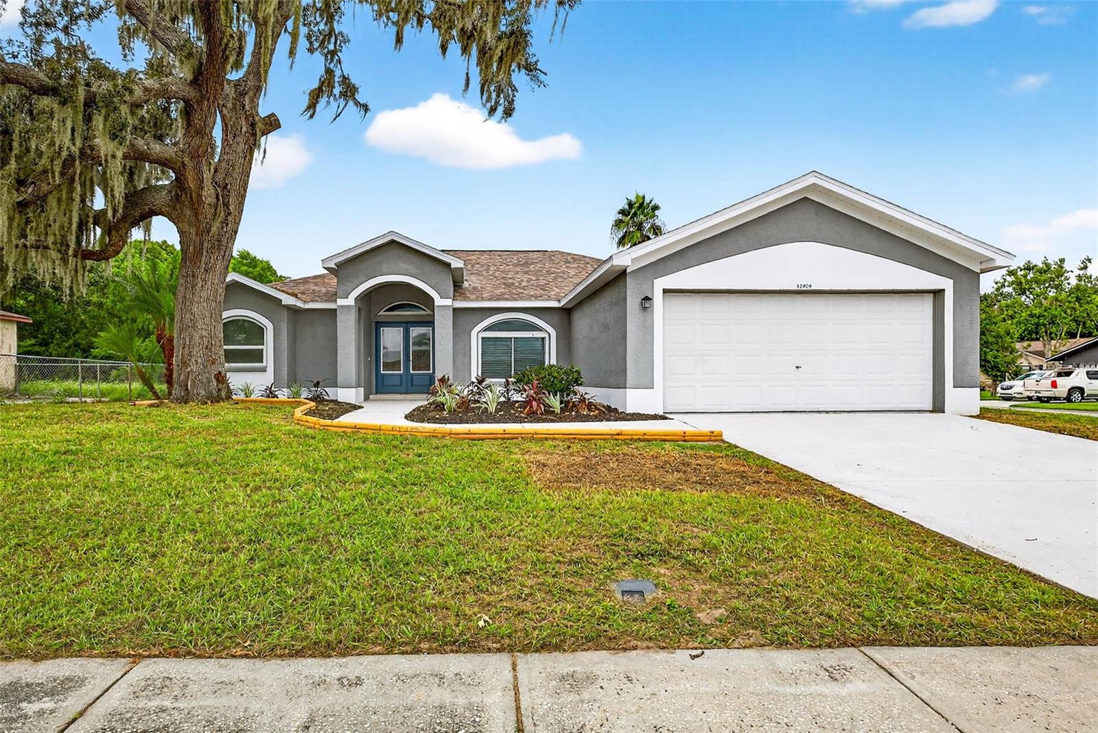 One or more photo(s) has been virtually staged. SELLER IS OFFERING A 1 YEAR HOME WARRANTY AND UP TO $10,000.00 IN CONCESSIONS TO HELP BUYERS WITH CLOSING COSTS!
3/2/2 has a bonus 4th bedroom/ Home office retreat! REMODELED HOME INSIDE AND OUT! NO FLOOD ZONE,HOA 52.00/ year ! ROOF 2024 , AC 2024, WATER HEATER 2025 Luxury Kitchen upgrades, Spa Theme Bath Upgrades! Brand new LVP flooring . HIGH CEILINGS BRAND NEW shaker kitchen cabinets, BRAND NEW quartz countertops, BRAND NEW stainless steel appliances, brand new fans and lighting throughout, fresh landscaping, fresh paint inside and out. PRIMARY SUITE OFFERS LARGE 9X12 WALK-IN CLOSET A SOAKING TUB IN PRIMARY BATH WITH DUAL SINKS AND WALK IN SHOWER Large corner lot with plenty of room for parking.