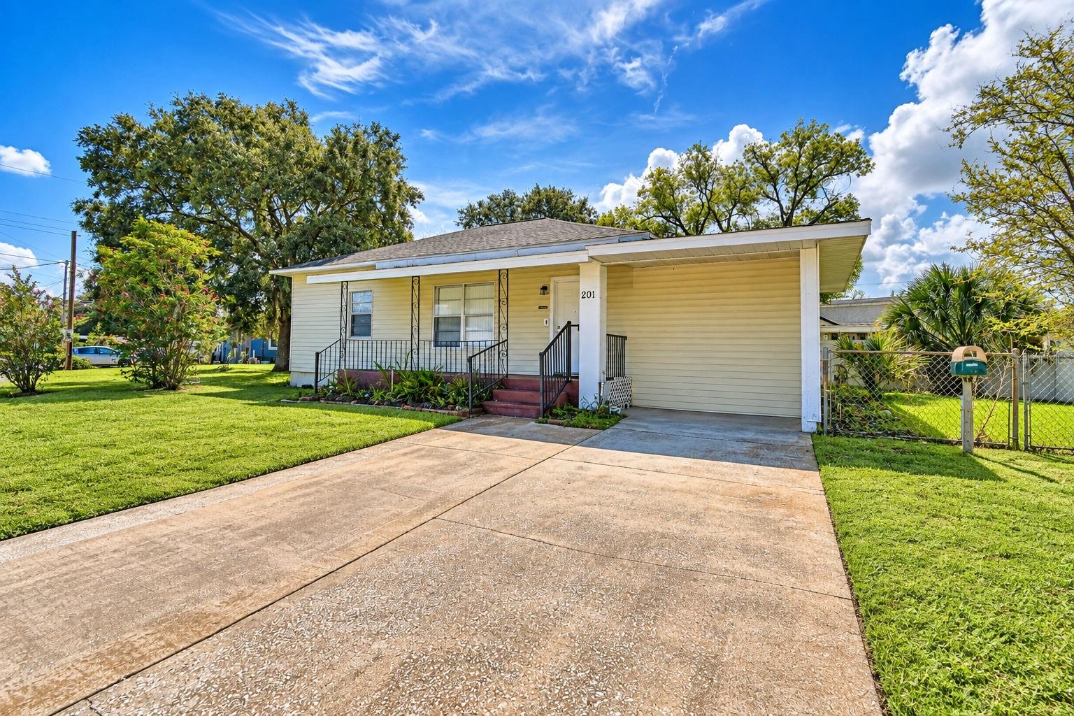 201 LAKE DALE DRIVE