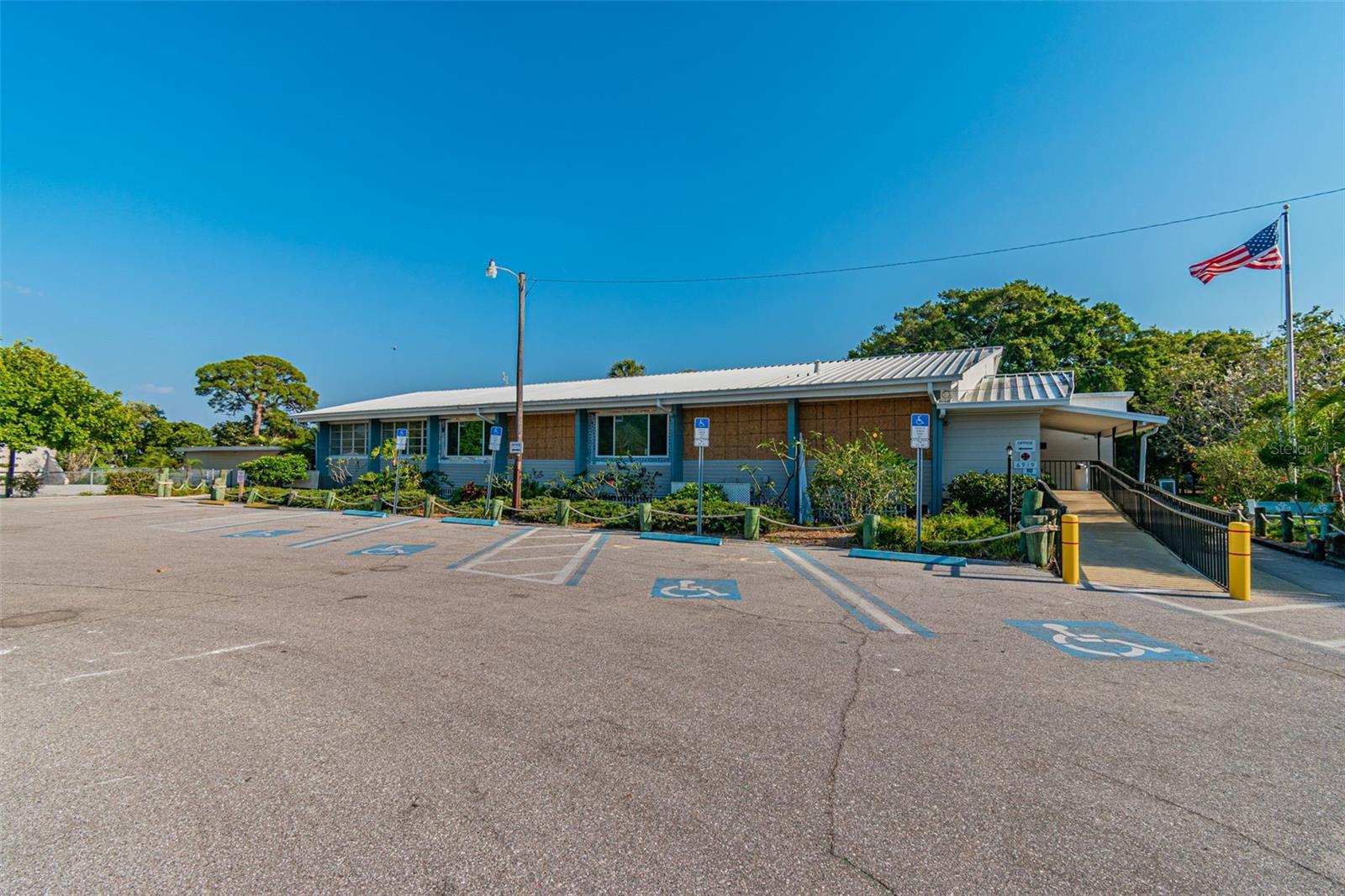 BAYSHORE GARDENS SEC 2 - Residential