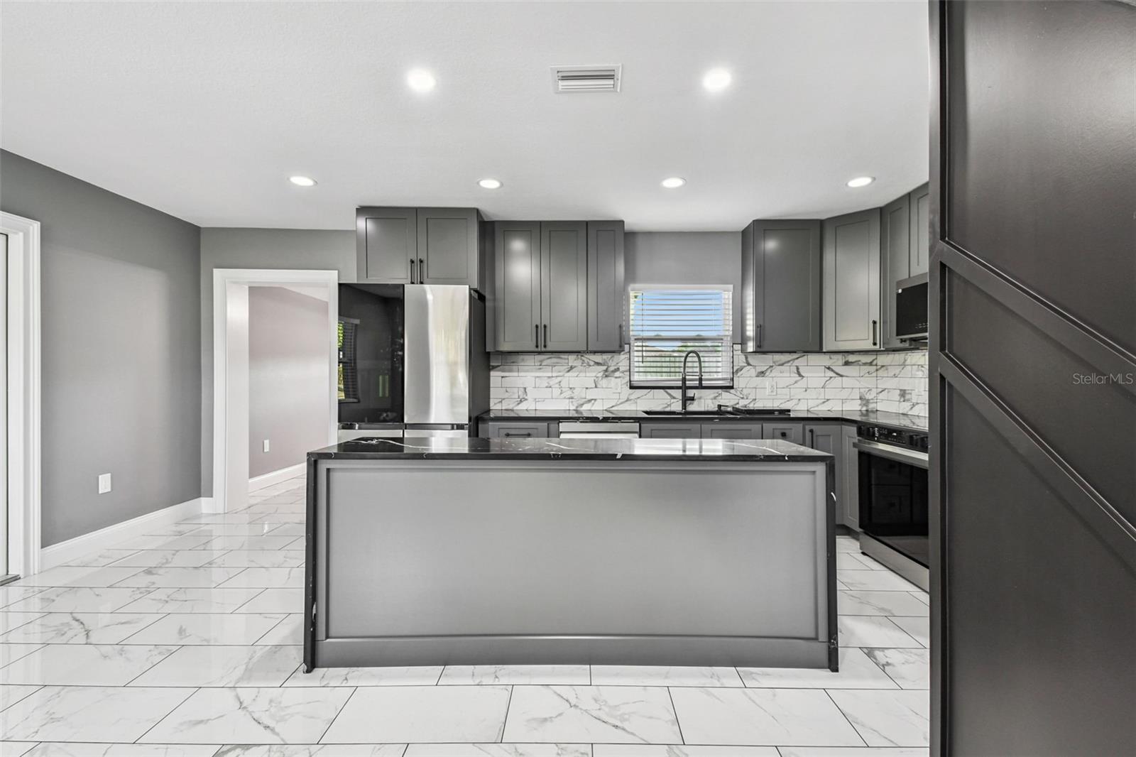 BAYSHORE GARDENS SEC 2 - Residential