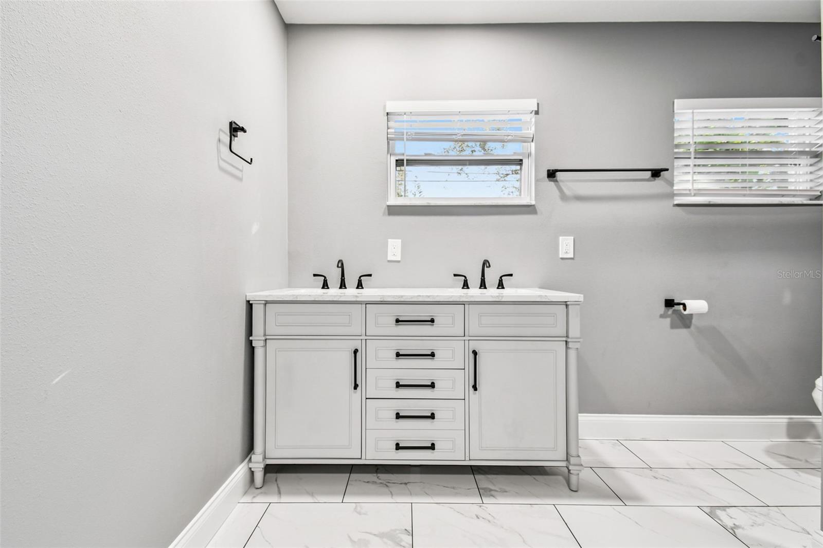 BAYSHORE GARDENS SEC 2 - Residential