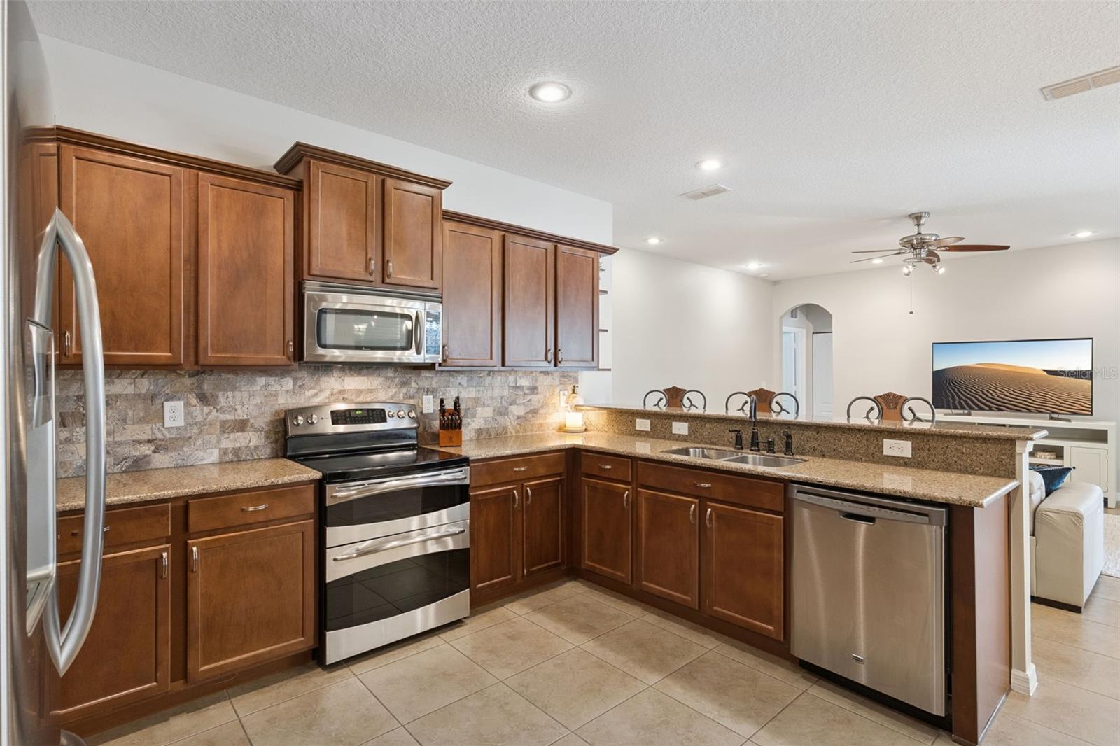 CHAPMAN COVE - Residential