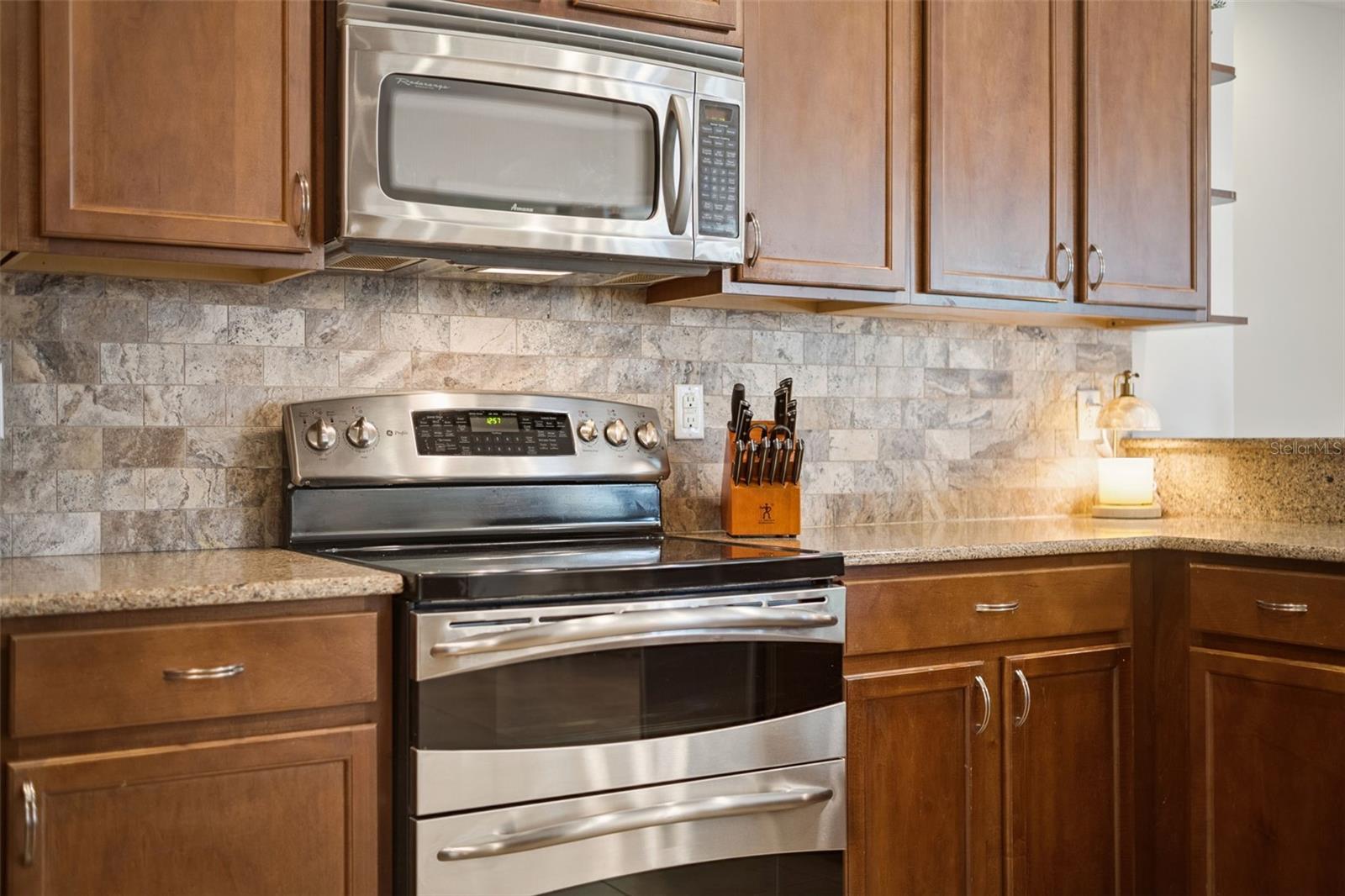 CHAPMAN COVE - Residential