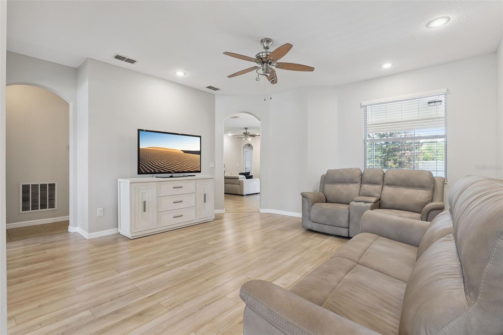 CHAPMAN COVE - Residential