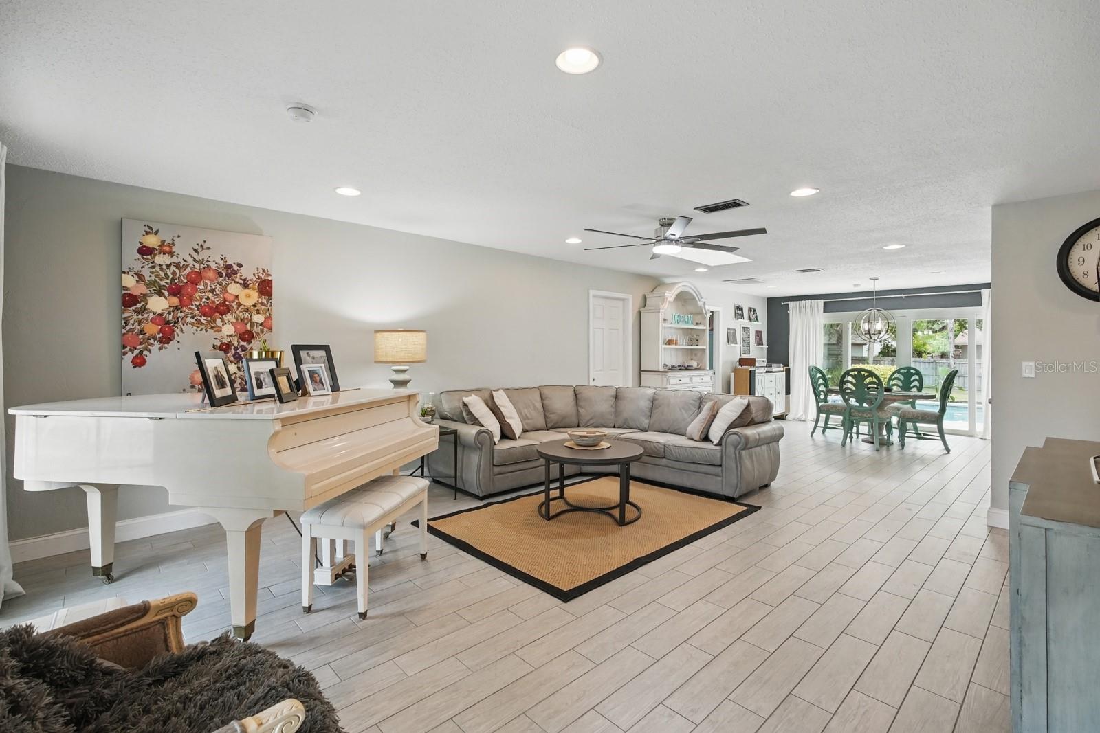290 GREENWOOD CIRCLE