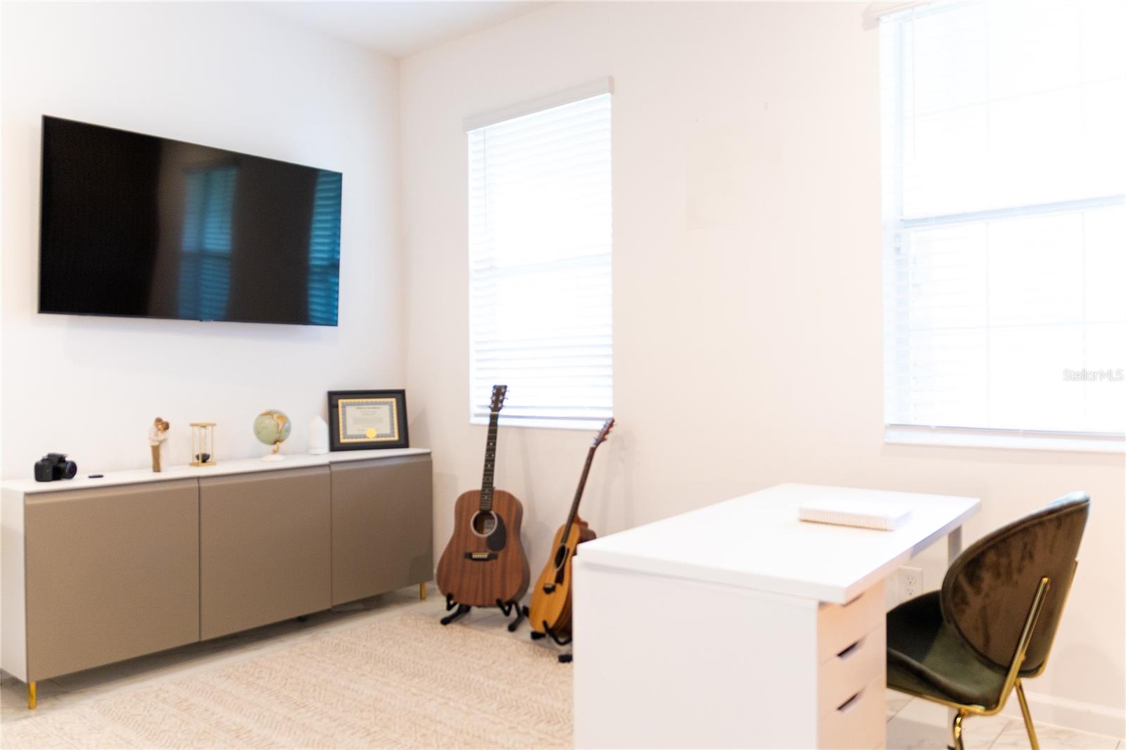 REDBRIDGE SQUARE - Residential Lease