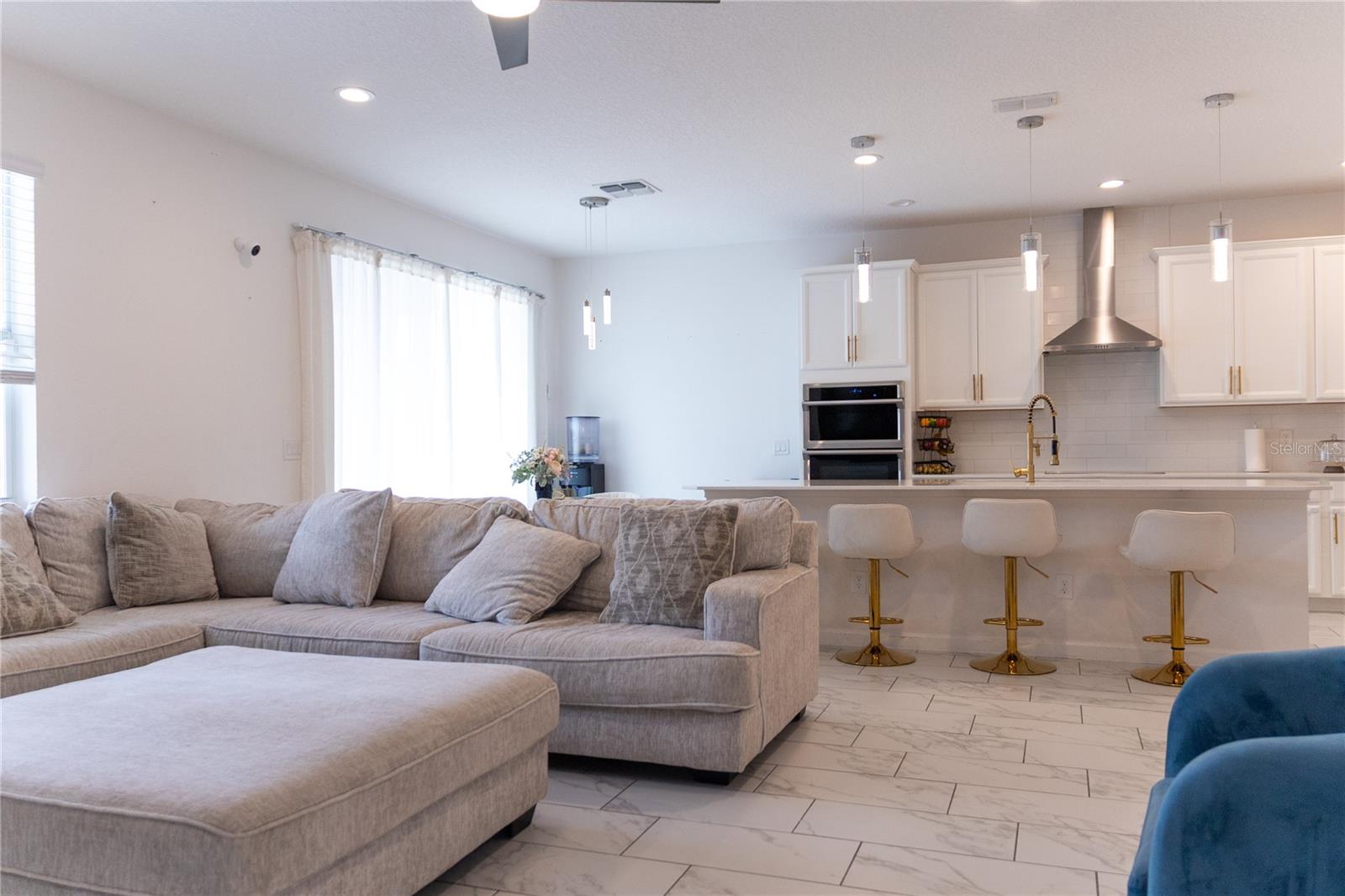 REDBRIDGE SQUARE - Residential Lease