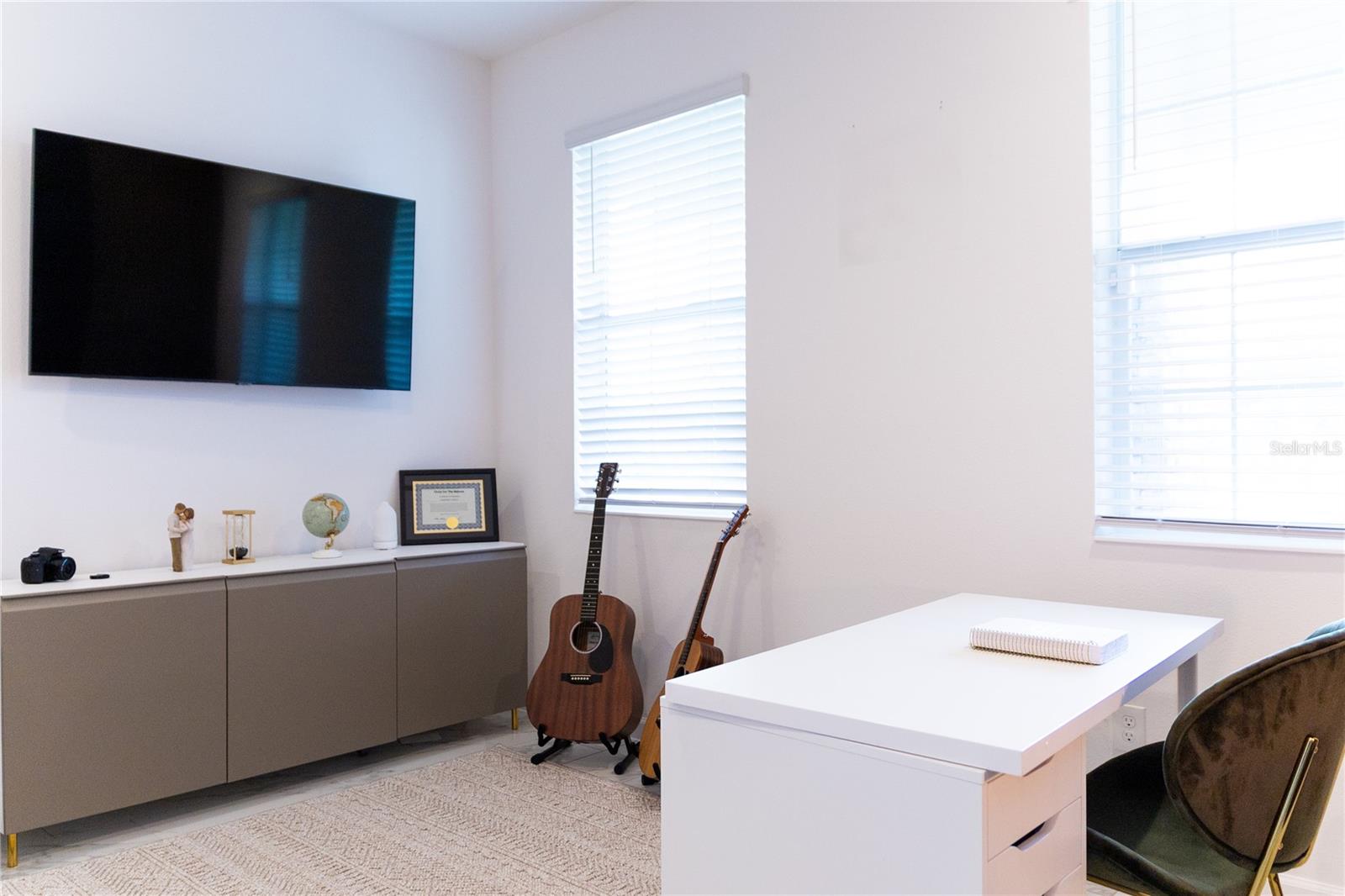 REDBRIDGE SQUARE - Residential Lease