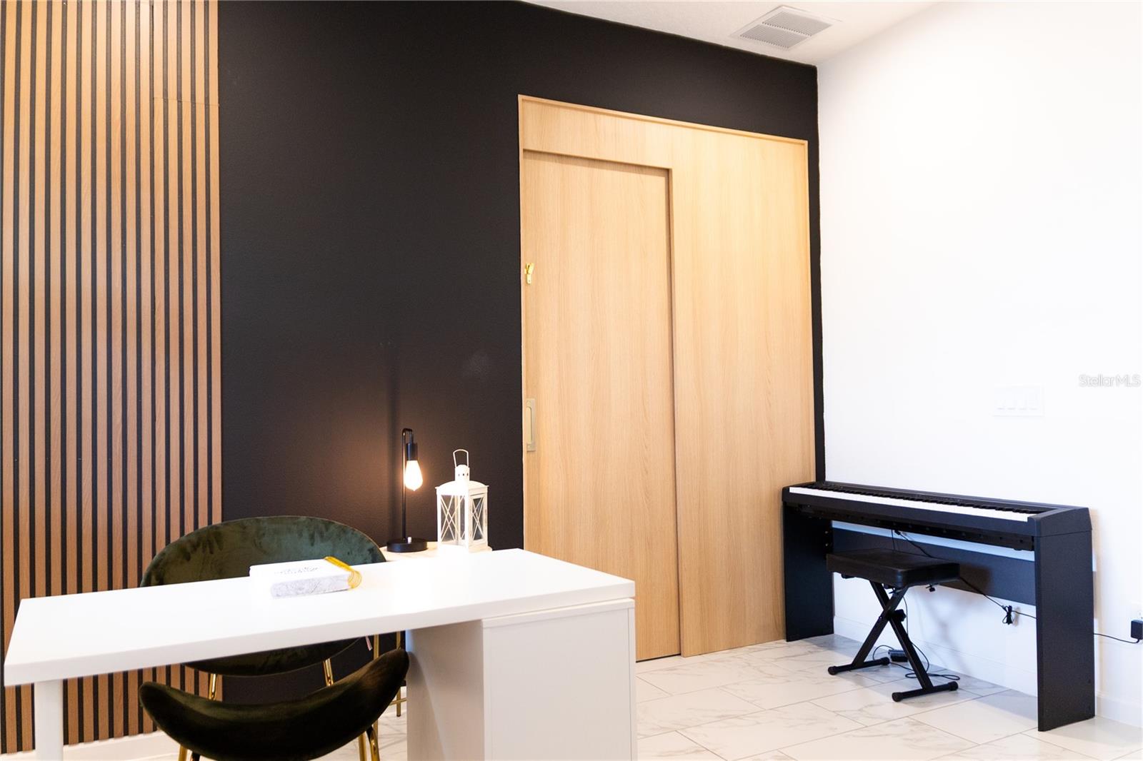 REDBRIDGE SQUARE - Residential Lease
