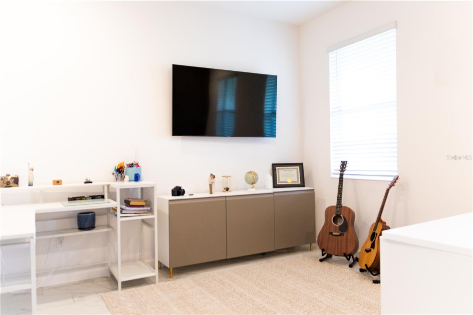 REDBRIDGE SQUARE - Residential Lease