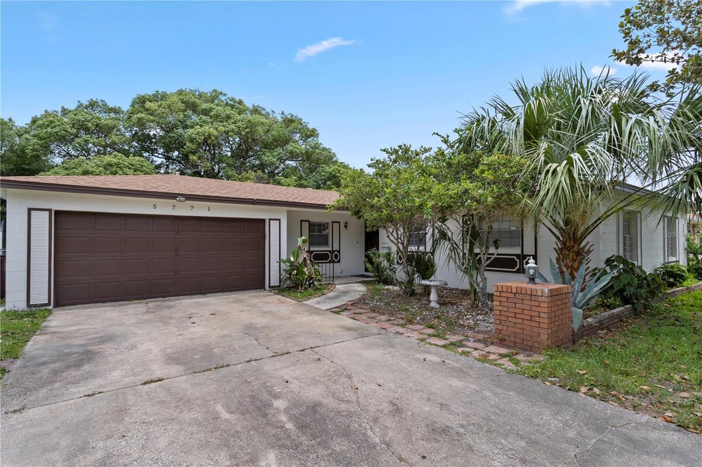 Photo of 5771 Kislin Place, Orlando, FL 32807 (MLS # O6416061)