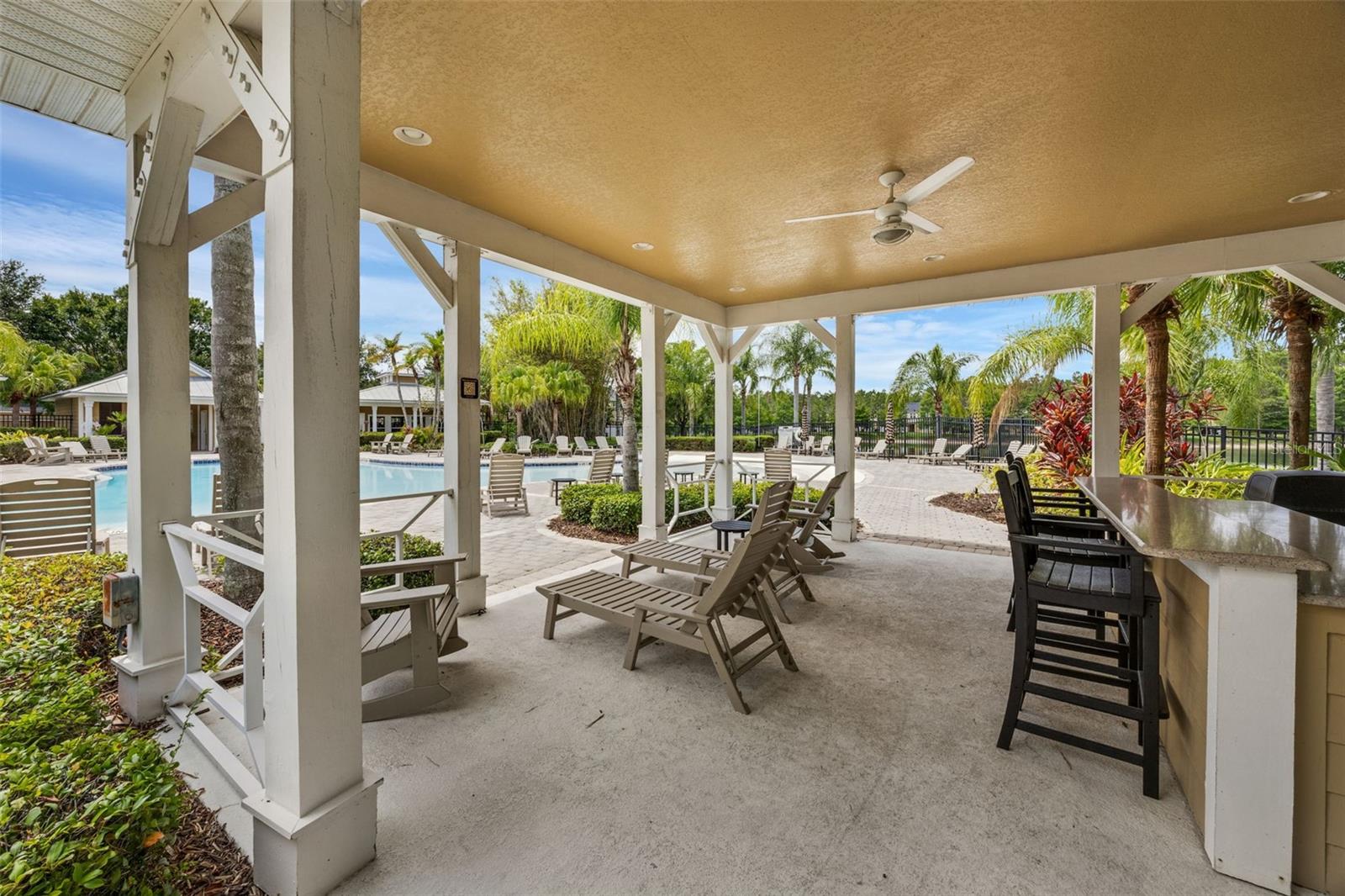 OASIS COVE 1 AT LAKESIDE VILLAGE CONDO PH 1 - Residential