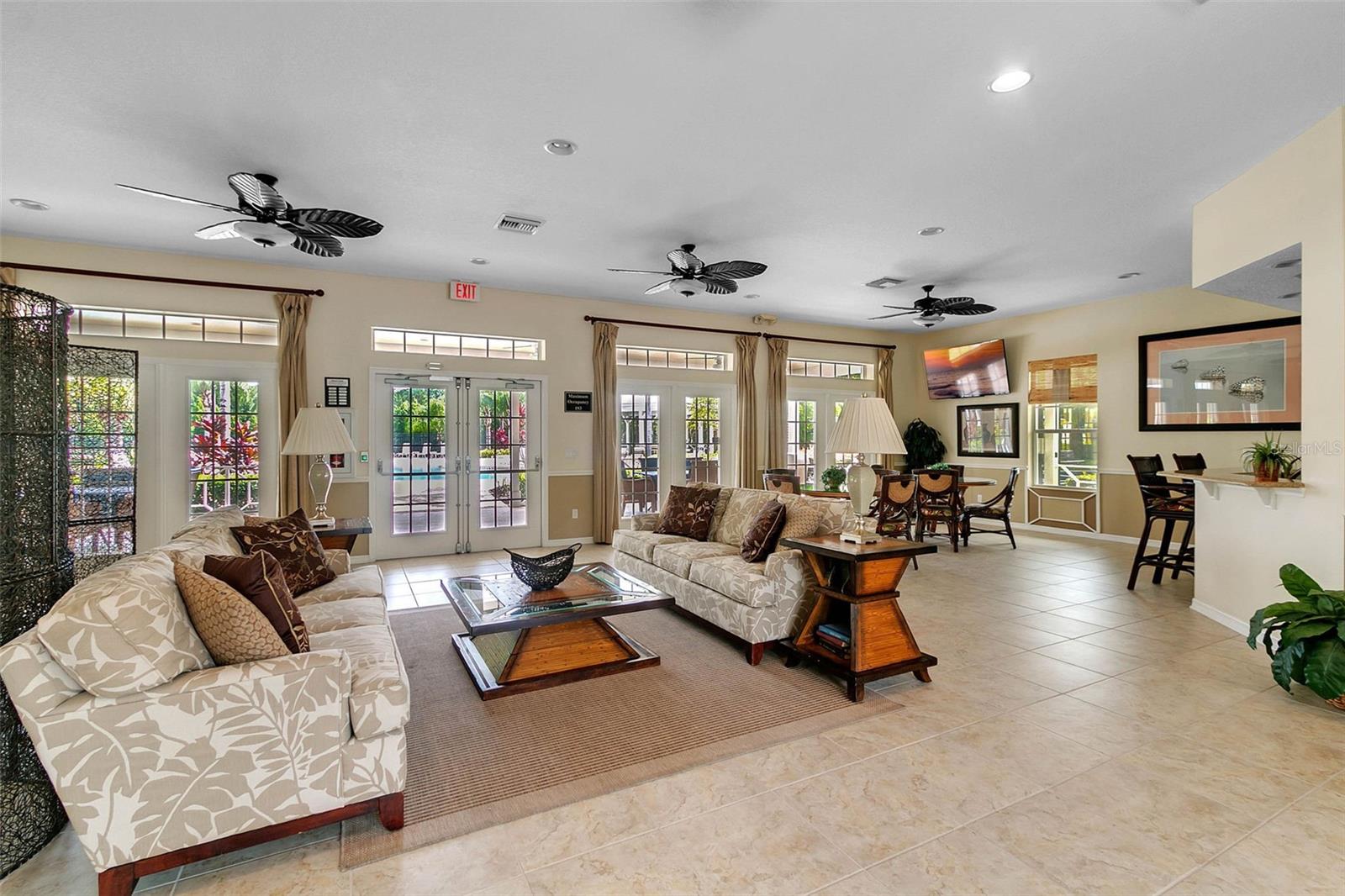 OASIS COVE 1 AT LAKESIDE VILLAGE CONDO PH 1 - Residential