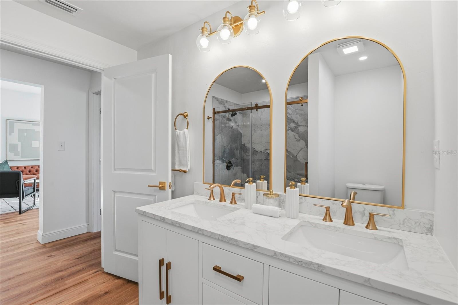 OLD WILLISTON - Residential