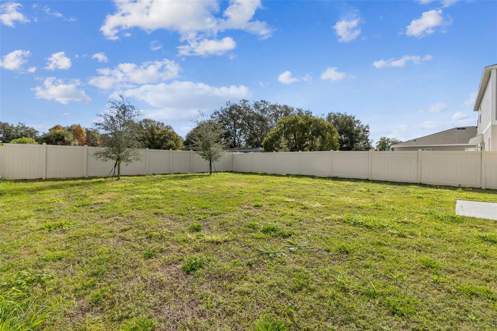 BRADBURY CRK PH I - Residential Lease