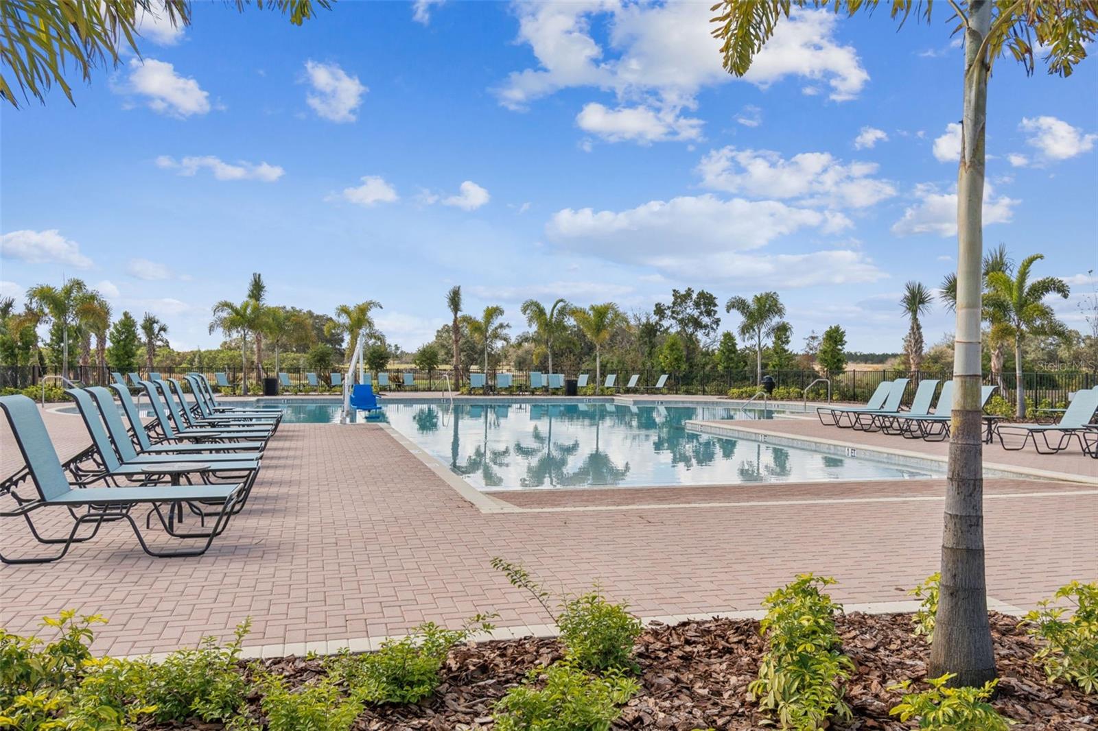 BRADBURY CRK PH I - Residential Lease