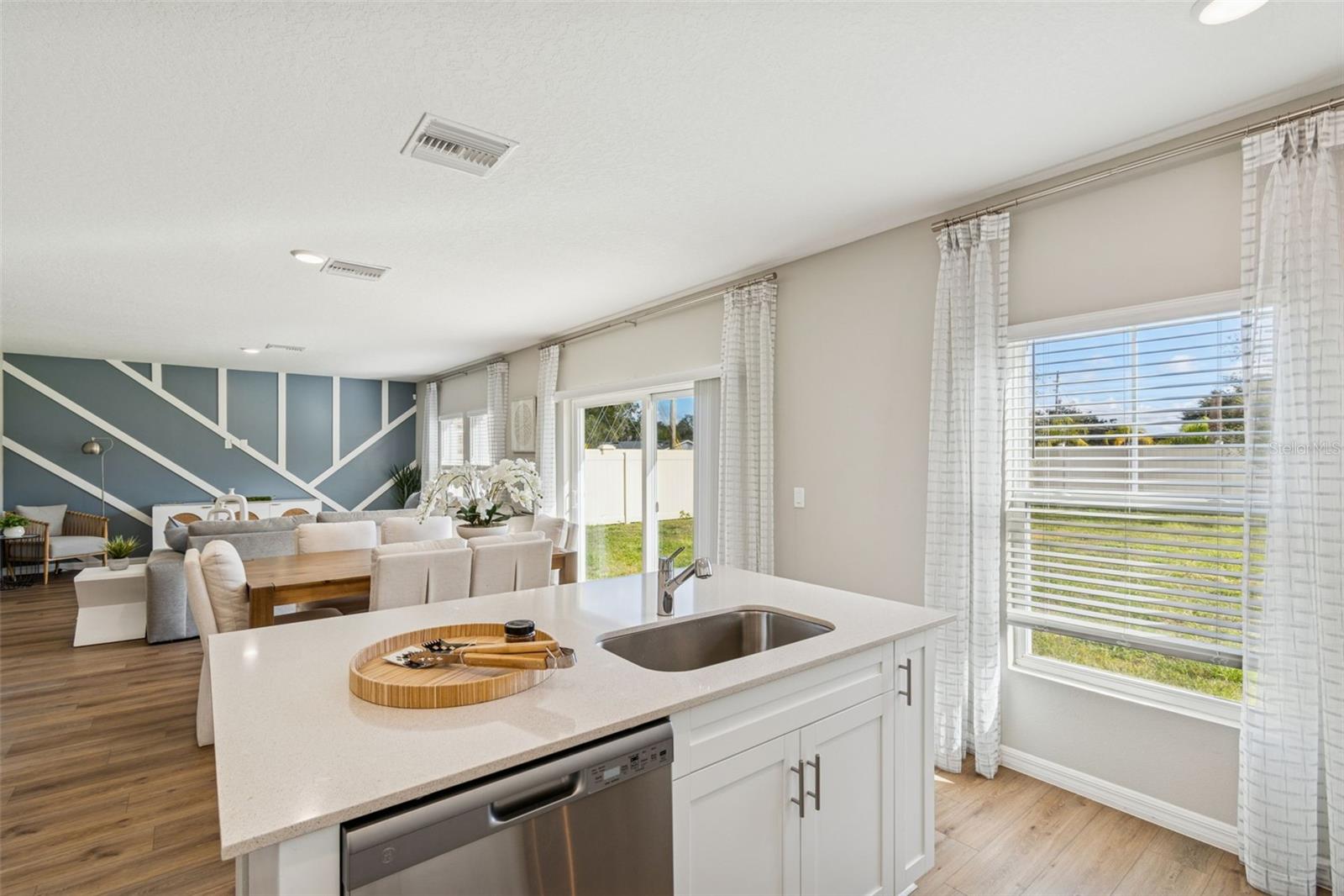 BRADBURY CRK PH I - Residential Lease