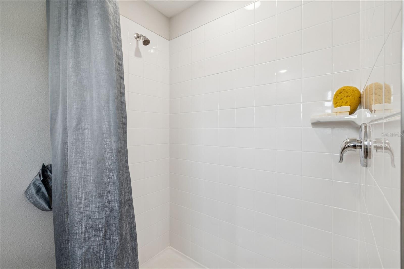 BRADBURY CRK PH I - Residential Lease