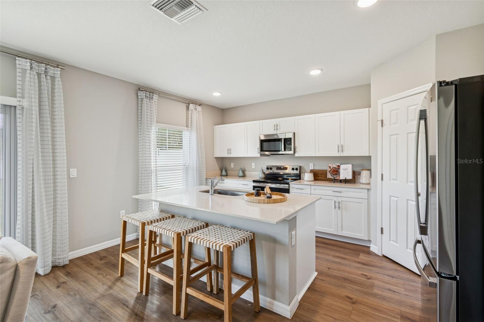 BRADBURY CRK PH I - Residential Lease