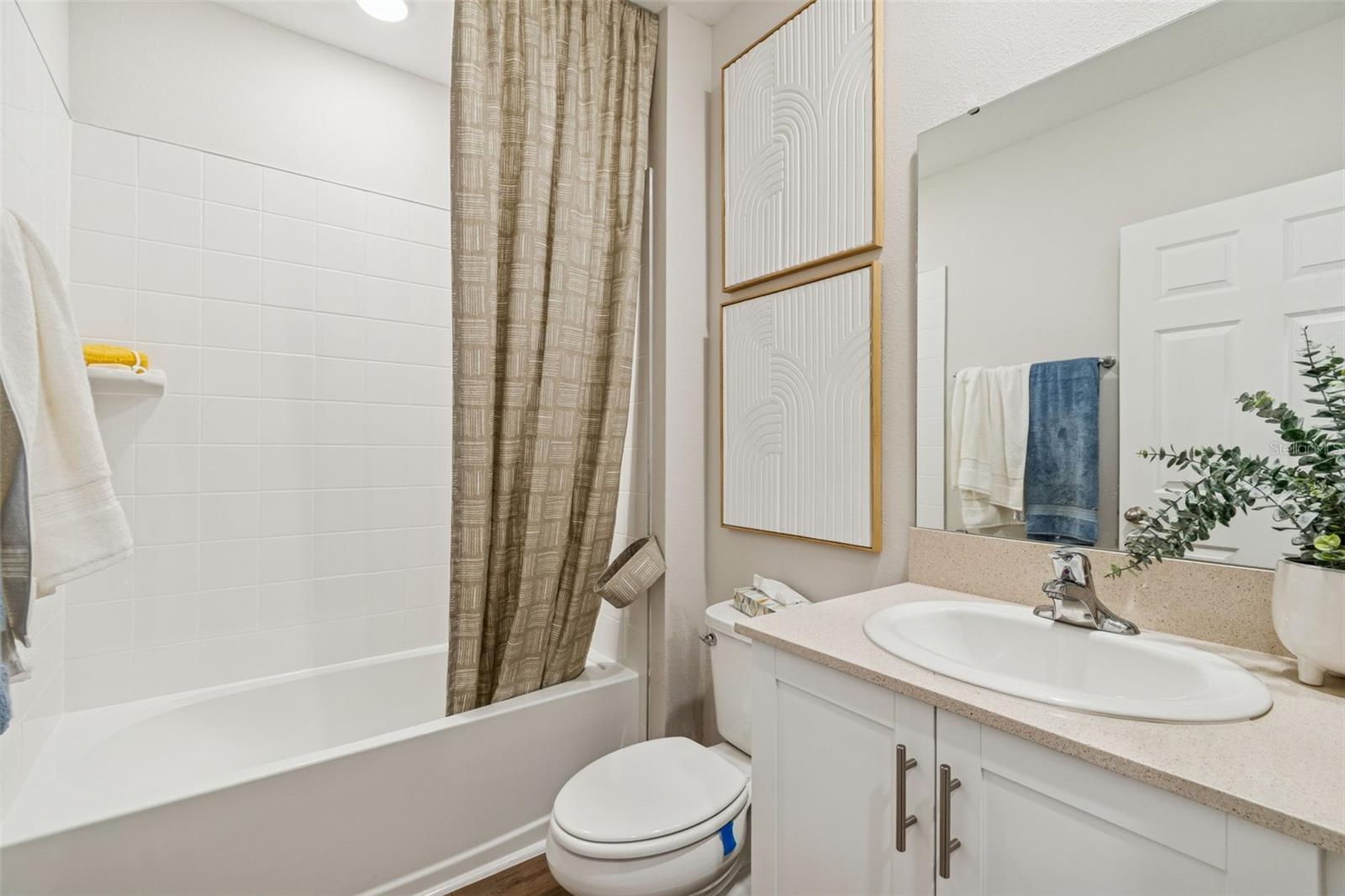 BRADBURY CRK PH I - Residential Lease