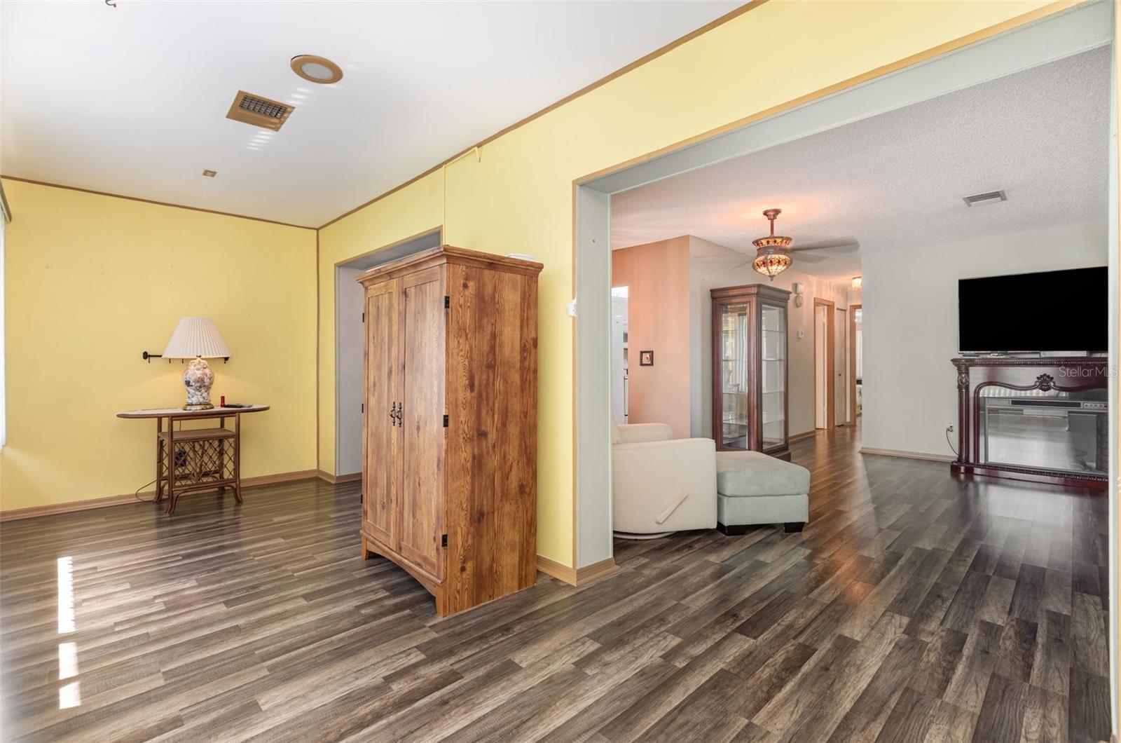 1905 CANTERBURY LANE 6